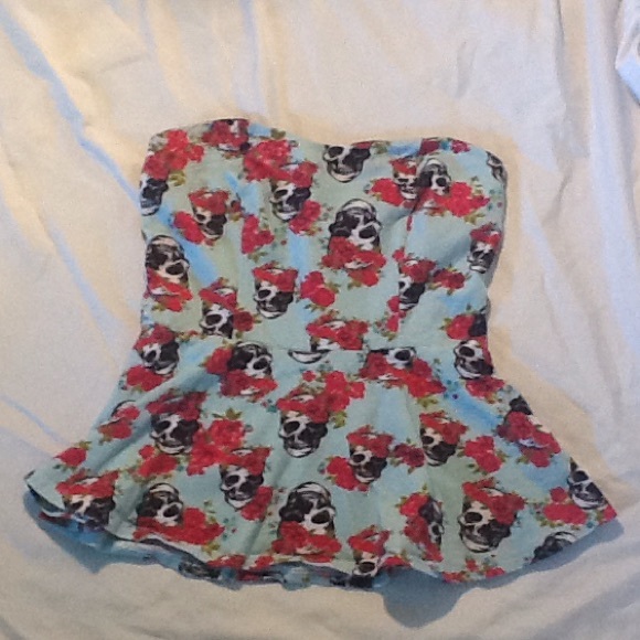 Skull and flower top