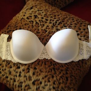 Wacoal push-up strapless 32D lace-silicone grip