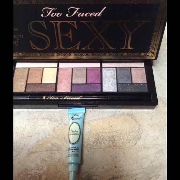 Too Faced Return of The Sexy Palette