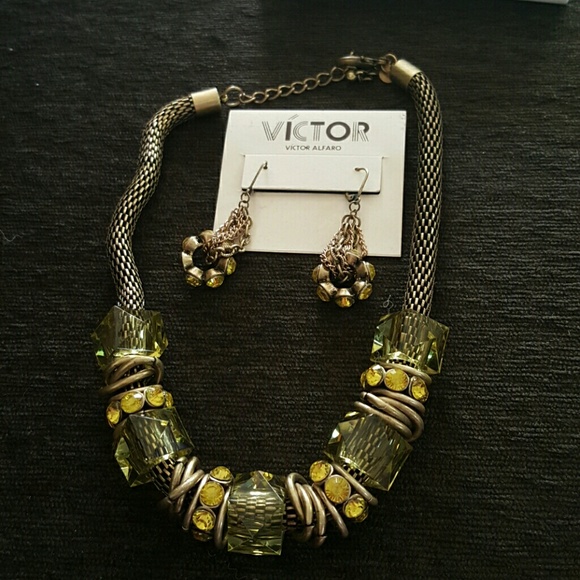 Necklace and earring set - Picture 3 of 4