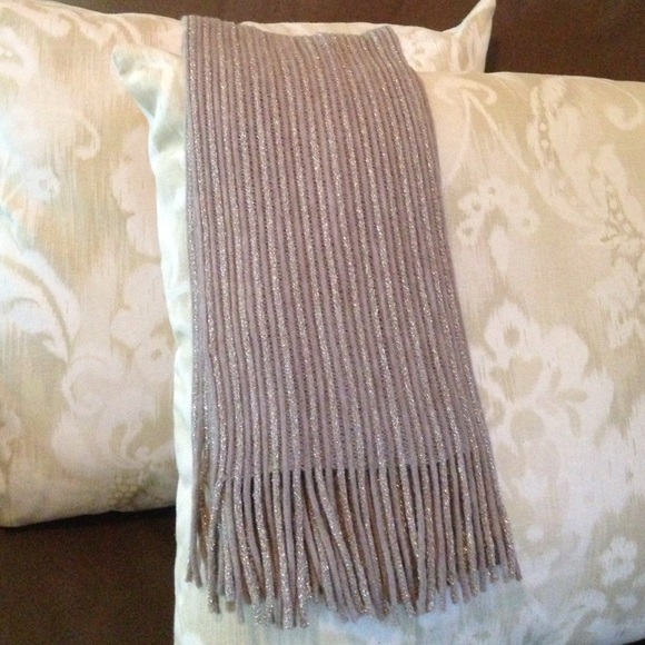New York & Company Scarf - Picture 1 of 3