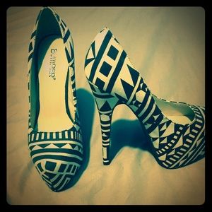 Size 8 pumps, never worn.