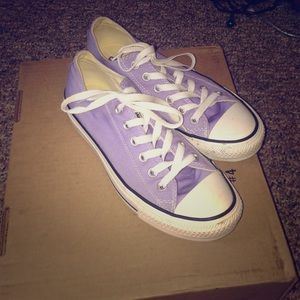Converse! women's size 8