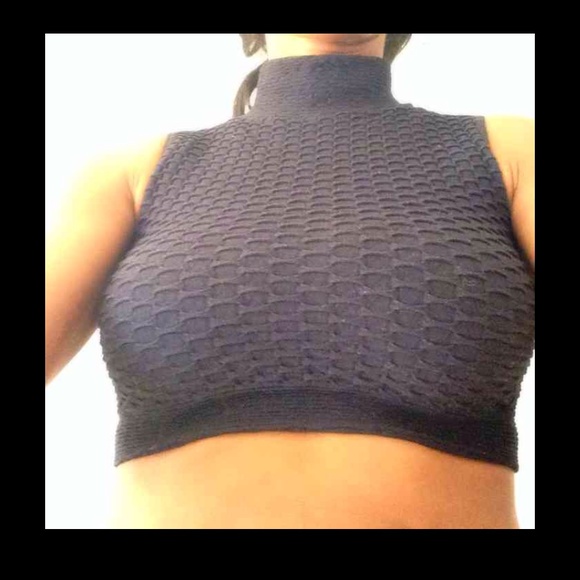 Whitney Eve Black honeycomb crop top LF store $95 - Picture 3 of 4