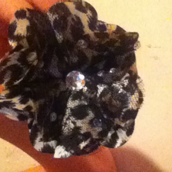 Cheetah print hair clip flower
