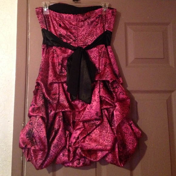 Strapless dress - Picture 2 of 2