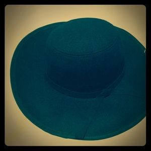 Black hat small