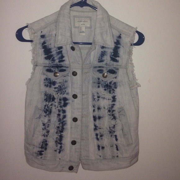 Sleeveless Jean Jacket