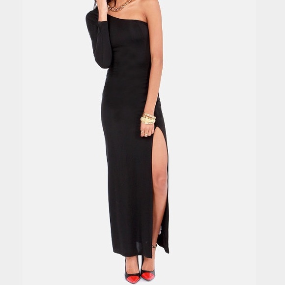 Lulus Dresses & Skirts - Lulu's one sleeve maxi black dress.