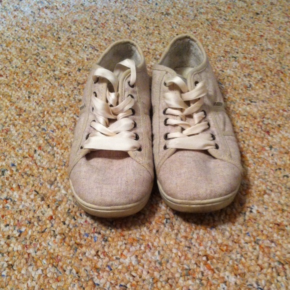 Roxy shoes