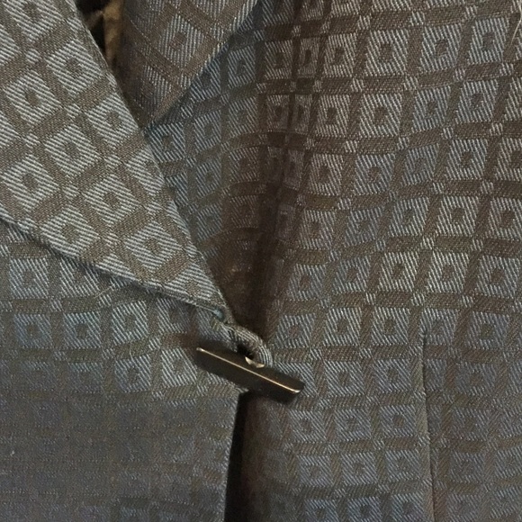 Suit - Picture 2 of 3