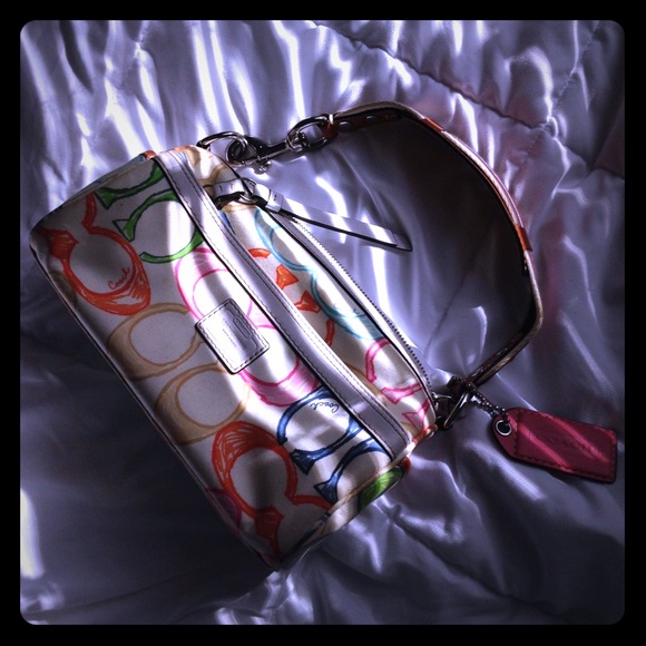 COACH *SUMMER EDITION* CLASSIC SHOULDER BAG