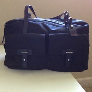 Tumi boarding tote - black