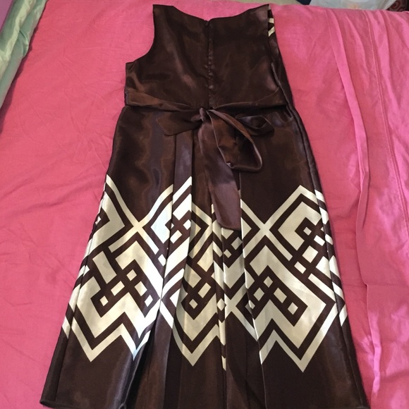 Girls fall color Dress - Picture 4 of 4