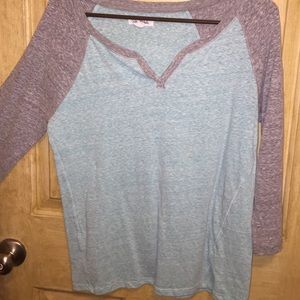 Aéropostale longer sleeved shirt never worn