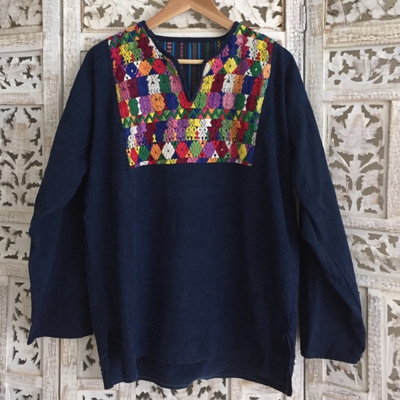 Vintage Tops - 🌿V🌿 embroidered vintage denim top