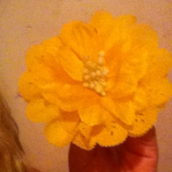 Yellow hair flower clip