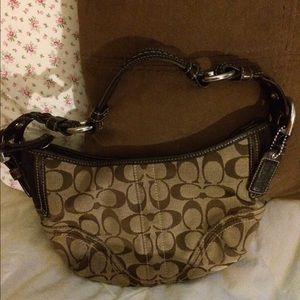 Brown Signature C Coach Hobo Style No. k05K-6266