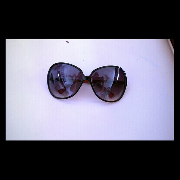 Extreme oversized sunglasses