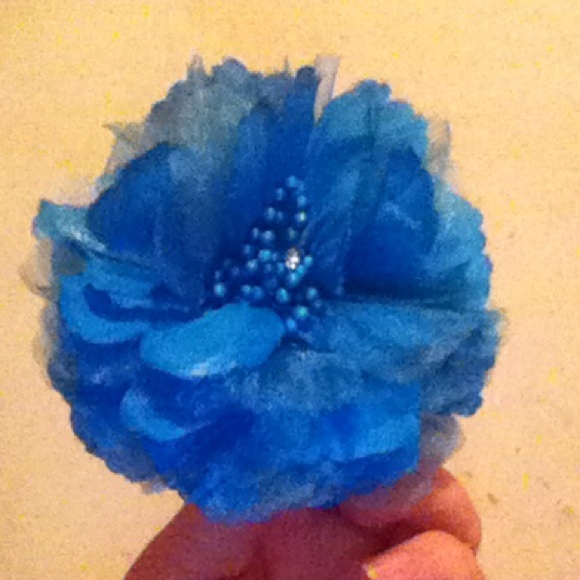 Blue hair flower clip