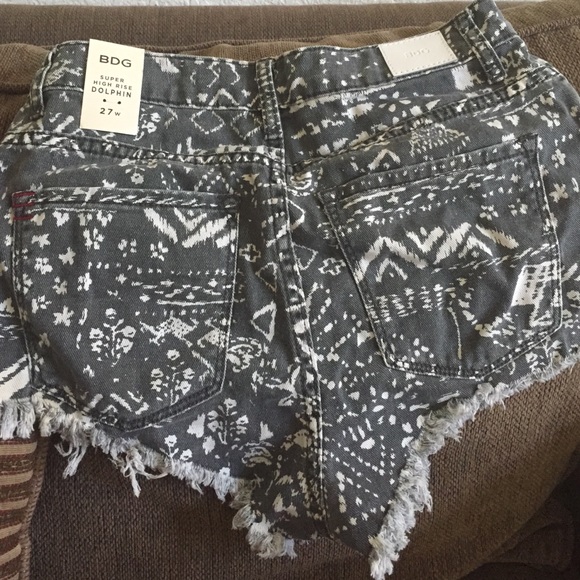 Urban Outfitters BDG high waisted shorts - Picture 3 of 3