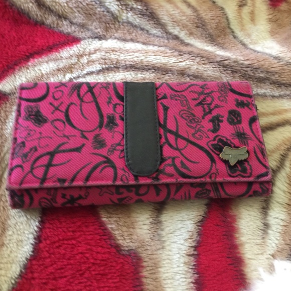 Pink fox wallet (RESERVED FOR fefe95)