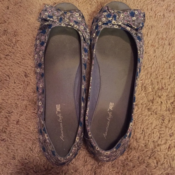 Blue flowery flats by American eagle