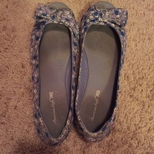 Blue flowery flats by American eagle