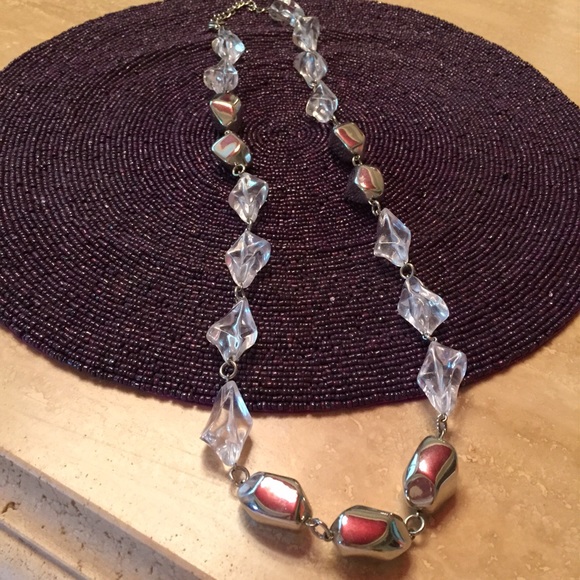 Necklace clear and silver beads