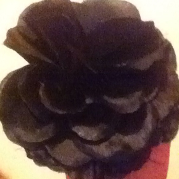 Black hair flower clip