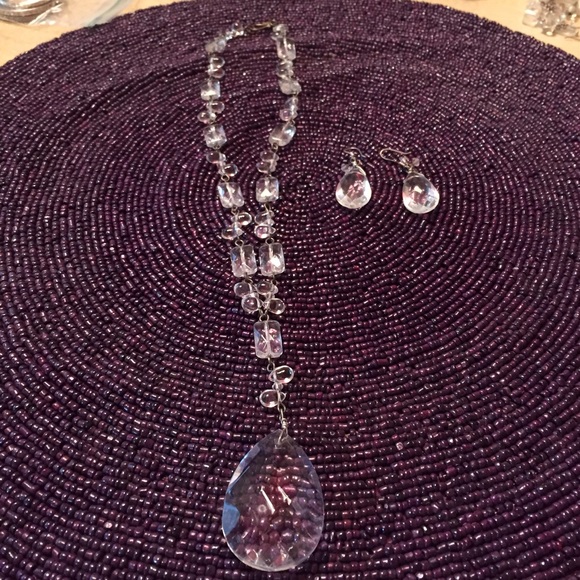 Necklace and earring set