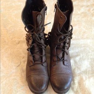 brown betsey johnson boots