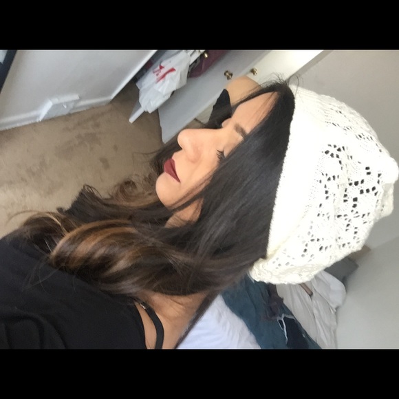 F21 Cream Knit Beret