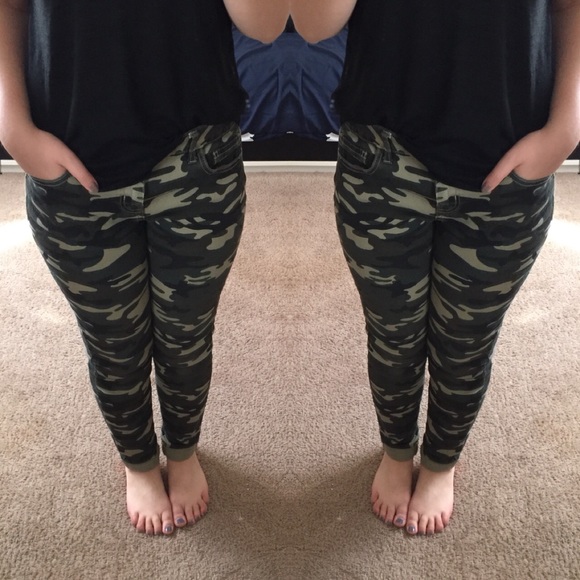 Mid rise camo jeans
