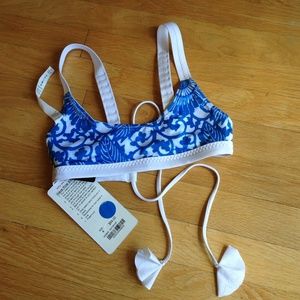 Lululemon reversible bikini top size 4 NWT