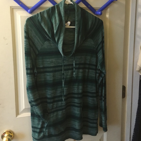 Green turtle neck hoodie