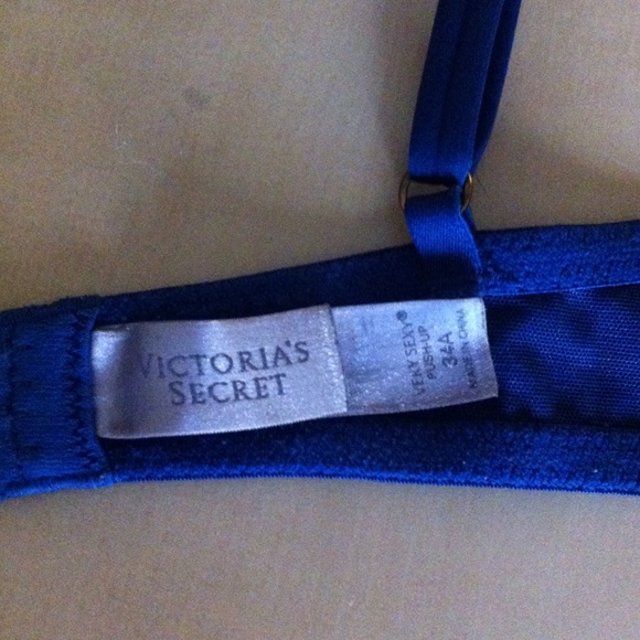 ❌SOLD❌VS Very Sexy Push-up - Picture 3 of 3