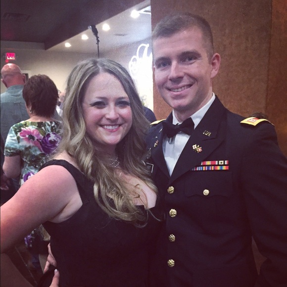 Follow me @4Lindz 😘❤️💋💃🏼🍷 - Picture 4 of 8