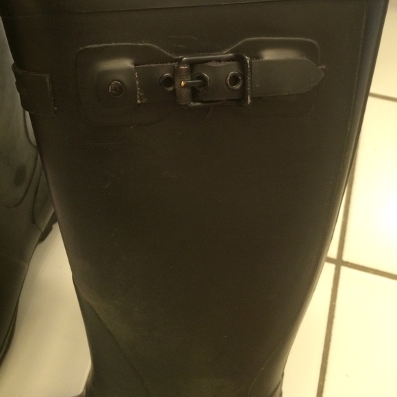 burberry moto rain boots