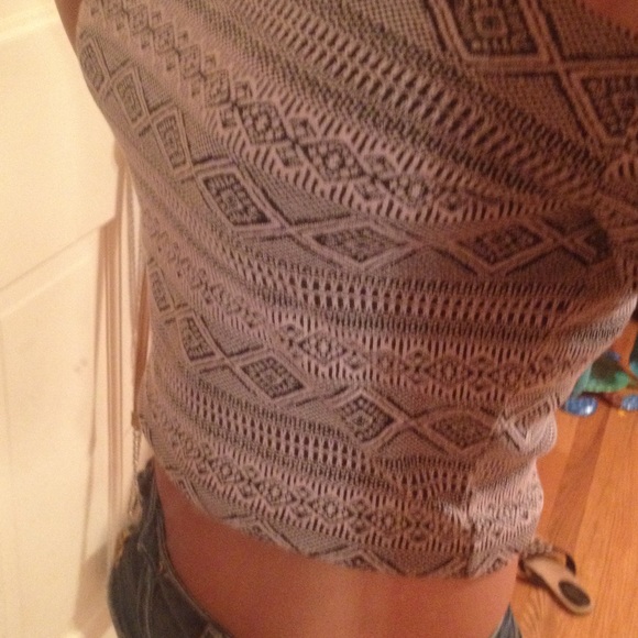 Pale Pink and Black Tribal Print Crop Top - Picture 3 of 4