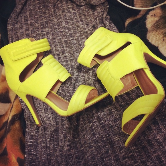 Neon yellow gladiator sandal heels 3.5"