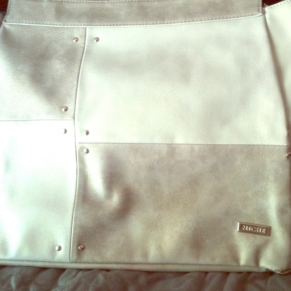 Miche January 2011 Iris Shell