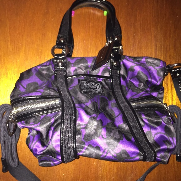 Coach Poppy Design- Great Condition!