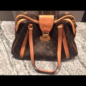 Beautiful Louis Vuitton classic bag