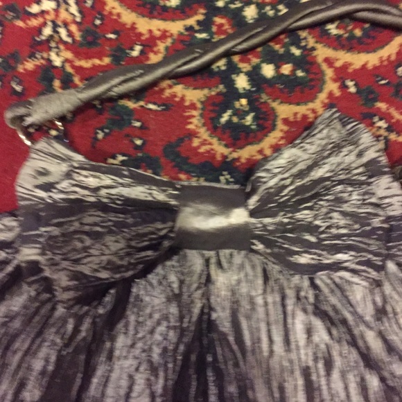 Clearance ❣️Silver bow bag! - Picture 2 of 3