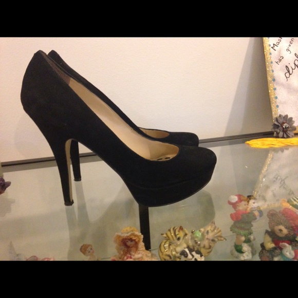 Enzo Angiolini size 7 black pumps