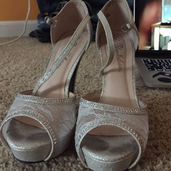 Shoes - Picture 2 of 3