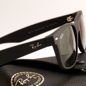 Ray-Ban new wayfarer matte black