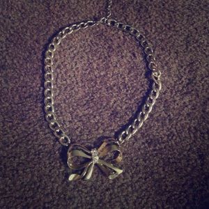 Bow Necklace
