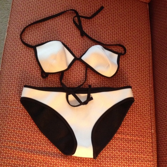 XXTRADEDXX  Bikini Top - Picture 3 of 4